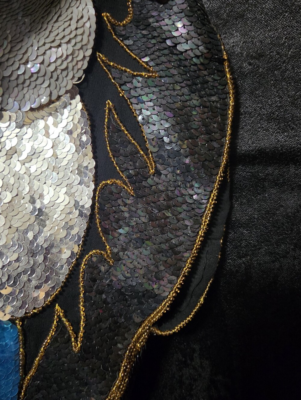 1980s Vintage STAR GROUP Small 1Sequined Butterfly Top in Blue, Silver & Black - Picture 4 of 6